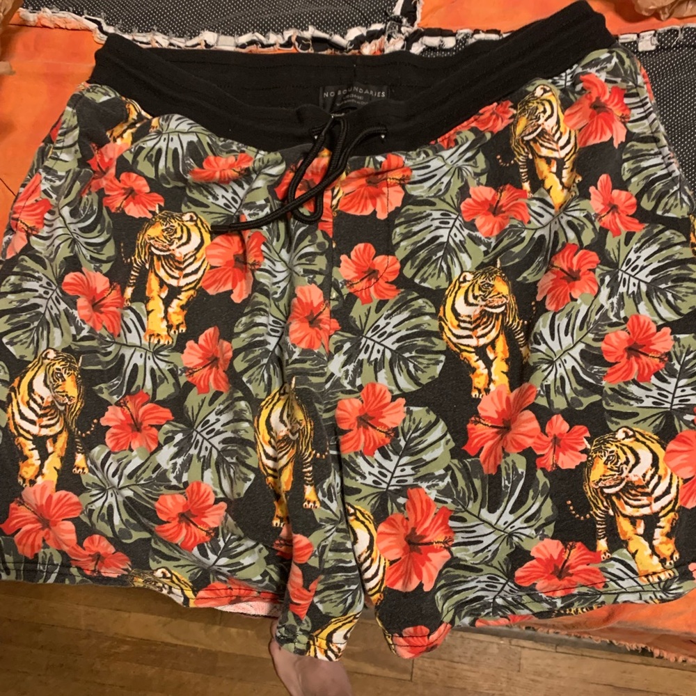 Great short, comfortable. Just to big.